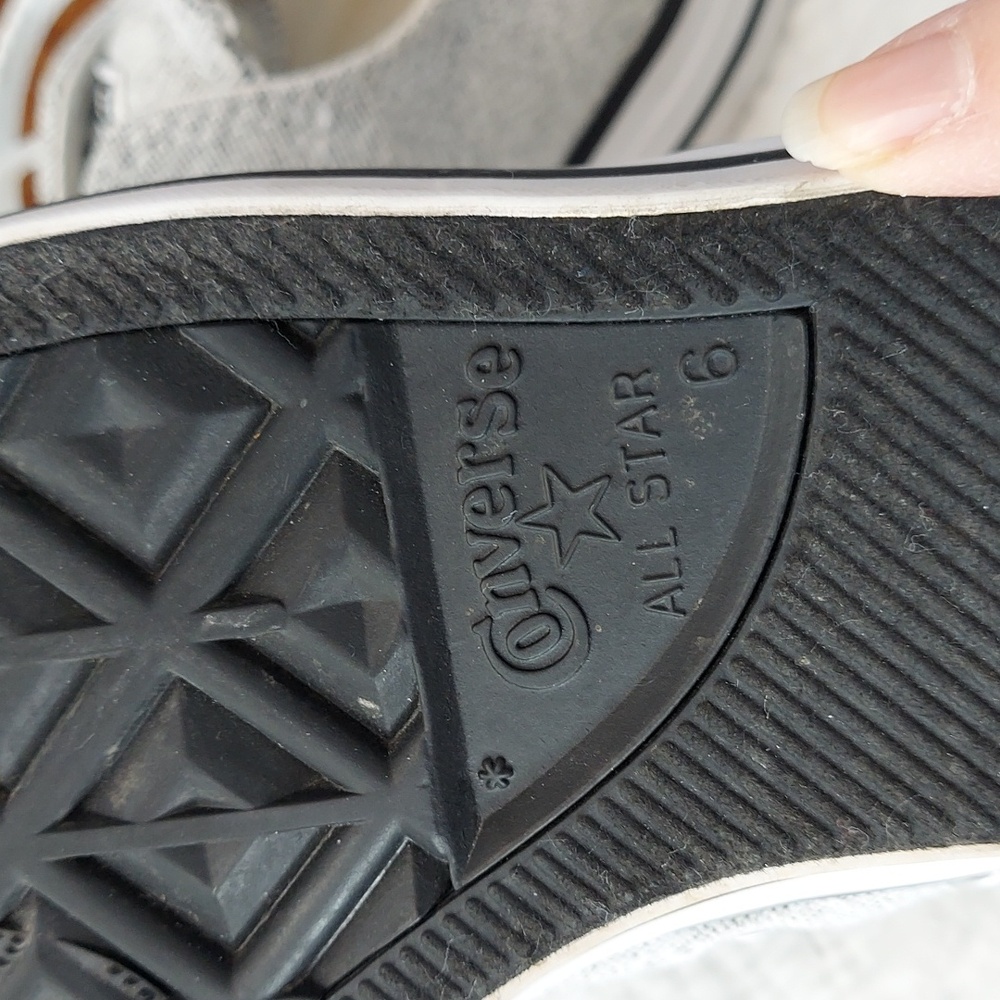 * Converse All Star Light Gray Sneakers, Size 8, Like New - Picture 7 of 8